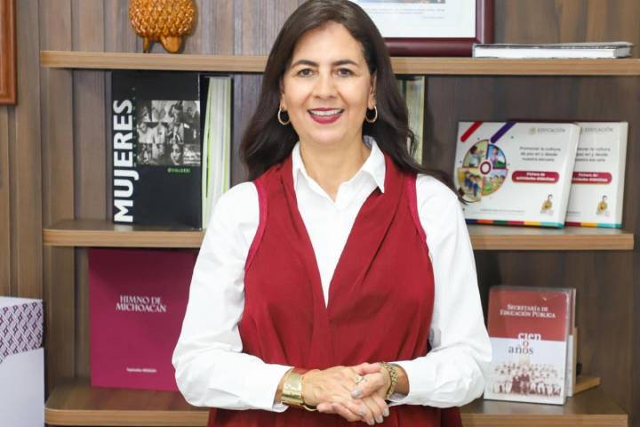 Federación prioriza apoyo universal a primaria con la Beca Rita Cetina: Gabriela Molina
