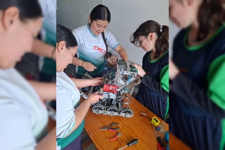 ¡Alumnas del Cecytem se van al mundial de robótica en EE.UU.!