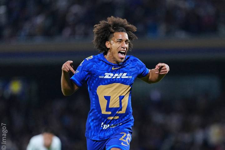 Pumas golea a santos