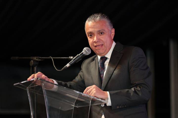 Buena respuesta ciudadana en el último día para obtener 10% de descuento en el pago de refrendo 2026: Luis Navarro
