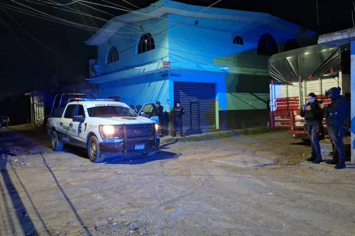 Hombre es atacado a tiros en la colonia Villas del Sol, Uruapan