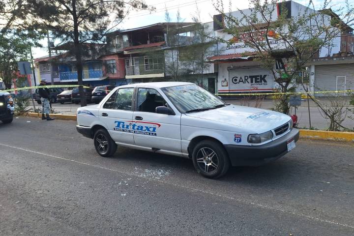 Motosicarios balean y hieren a taxista en la Calzada Benito Juárez de Uruapan