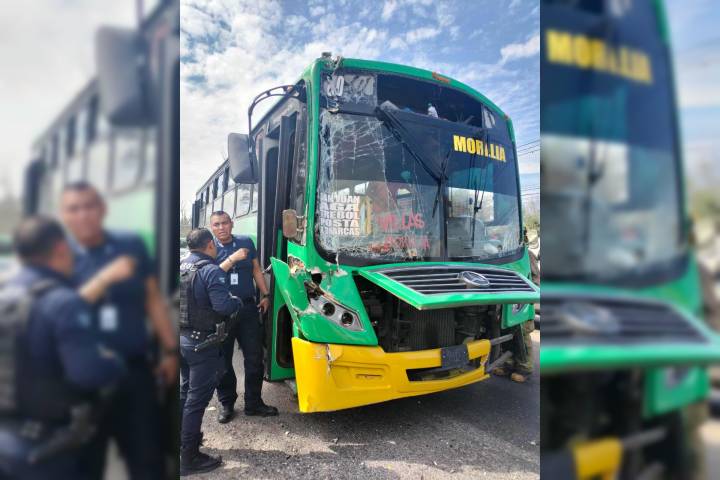 Choque entre camión Conurbados y vehículo de paquetería deja varios heridos en Tarímbaro