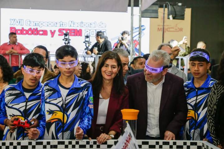 Gabriela Molina celebra encuentro de robótica con más de 3 mil jóvenes