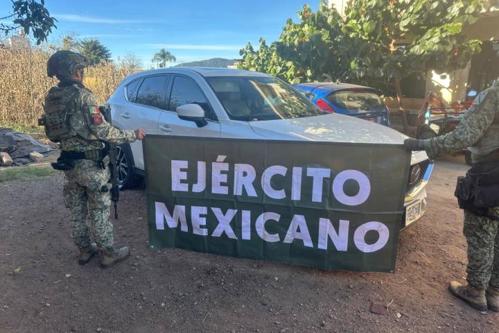 Guardia Nacional y Ejército aseguran armamento del alto poder y vehículos