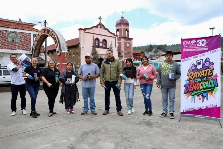 Arranca el IEM pinta de murales "Ráyate con la Democracia"  en Cuitzeo y Paracho