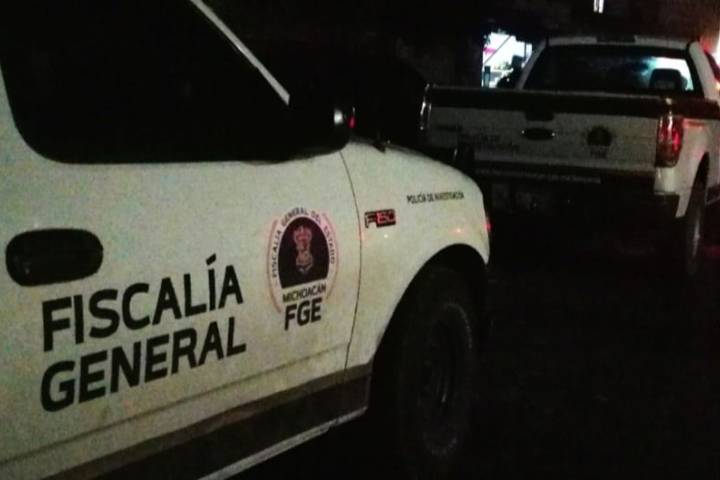 Hombre asesinado a balazos en un domicilio, en la colonia Villa Victoria de Uruapan