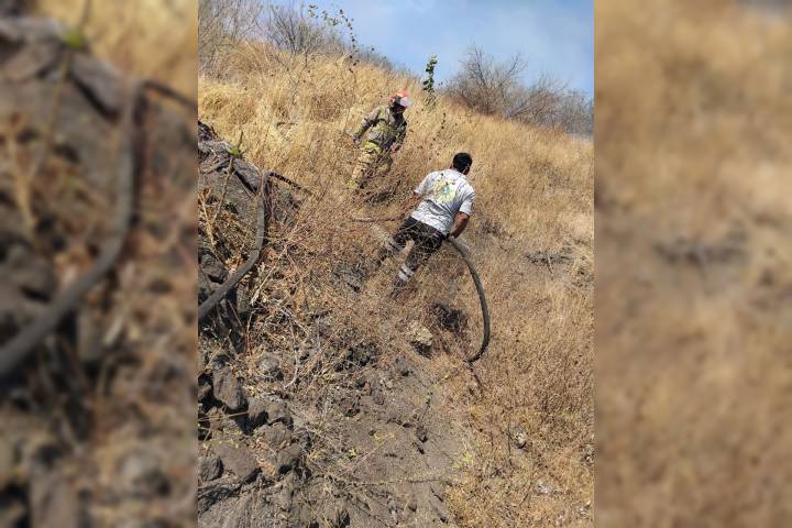 Controlan incendio en el cerro Húngaro tras 72 horas de labores
