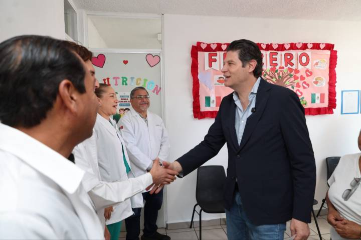 Alfonso Martínez refrenda apoyo del Gobierno de Morelia a la salud