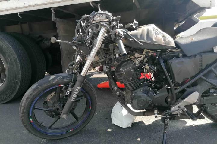 Motociclista se accidenta en el Puente Paso Catrinas y fallece en el trayecto a un hospital