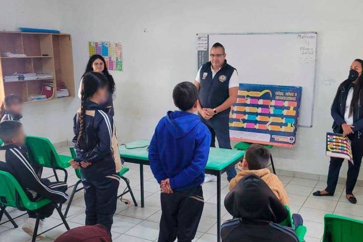 FGE imparte pláticas preventivas de la violencia a estudiantes de primaria en Morelia