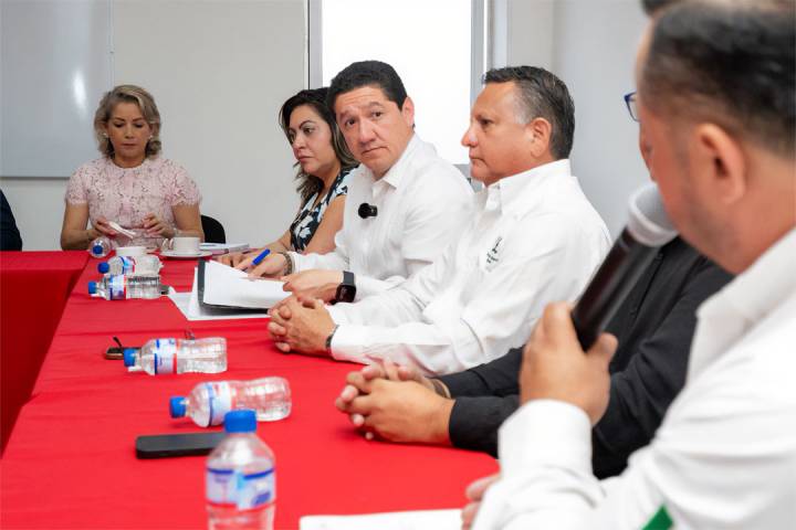 Hugo Gama comparte con sector productivo de Lázaro Cárdenas avances en el sistema de justicia penal oral