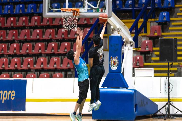 Básquetbol nicolaita tiene el objetivo de calificar a las finales de la LUBA