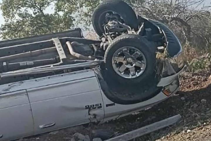 Se registra volcadura de camioneta en la avenida Madero Poniente de Morelia