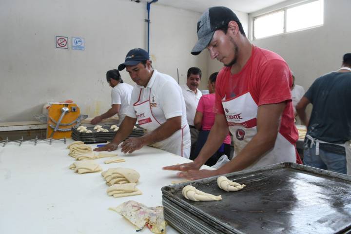 Reducción de jornada laboral elevaría productividad y bienestar económico en Michoacán: Sedeco