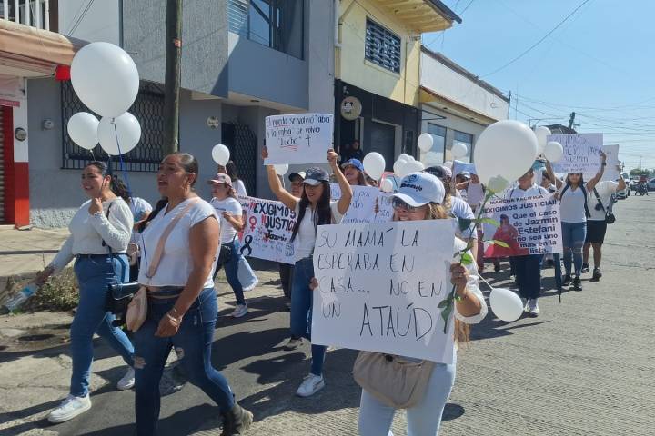 Realizan marcha en exigencia de justicia para la menor Jazmín, asesinada el pasado fin de semana