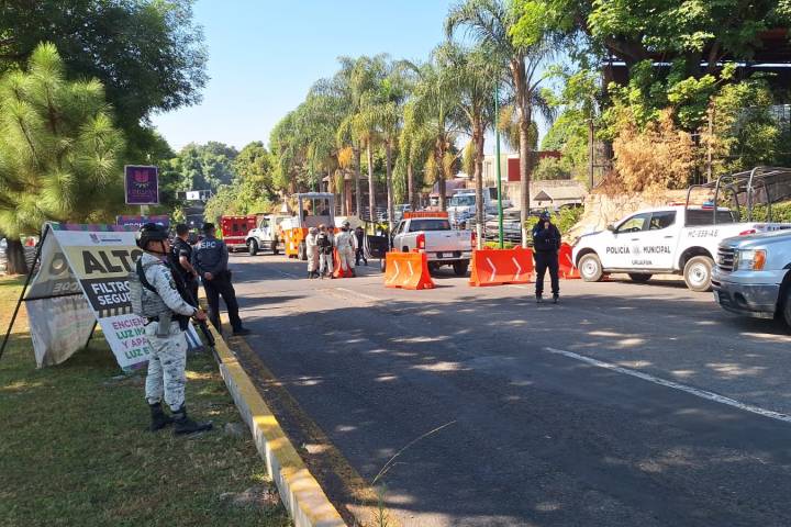 Criminales balean a automovilista en aparente intento de asalto, en Uruapan