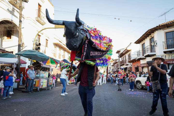 Quiroga vibra con alegría y tradición en el Martes de Carnaval