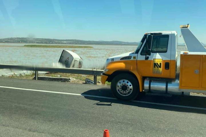 Automovilista muere tras choque contra tractocamión en la autopista Morelia-Salamanca