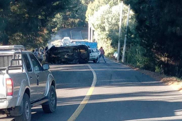 Mujer fallece tras choque múltiple en Choque en la Opopeo-Tacámbaro; hay 6 heridos
