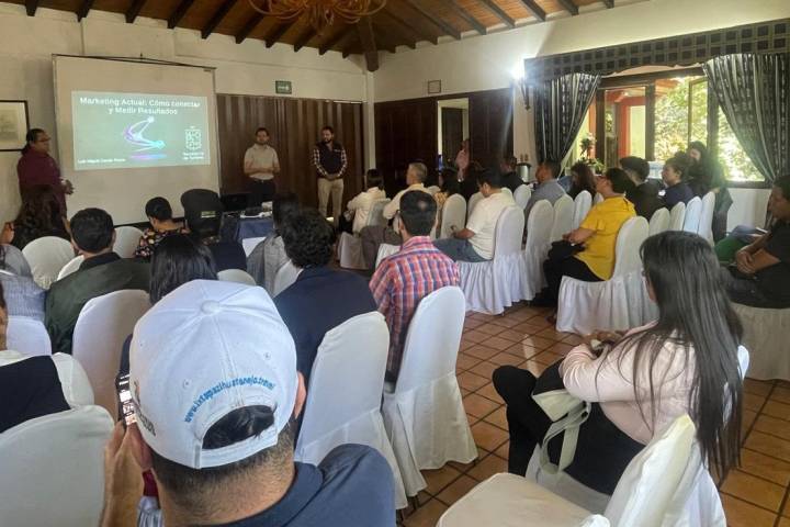 Rumbo al Tianguis de Domingo de Ramos, Sectur profesionaliza al sector turístico de Uruapan