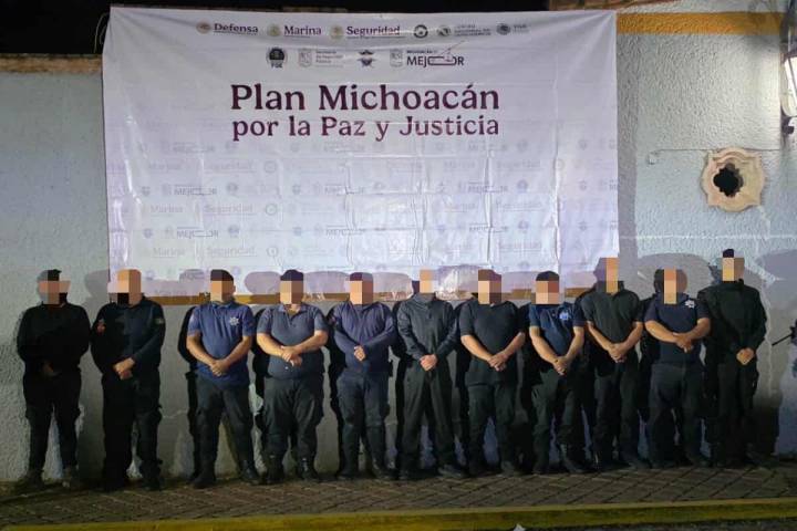 GC detiene a 11 policías de Ecuandureo en posesión de droga sintética