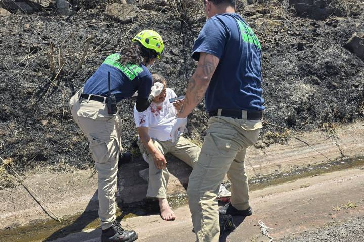 Trailero embiste a pareja de motociclistas y huye, en Zamora
