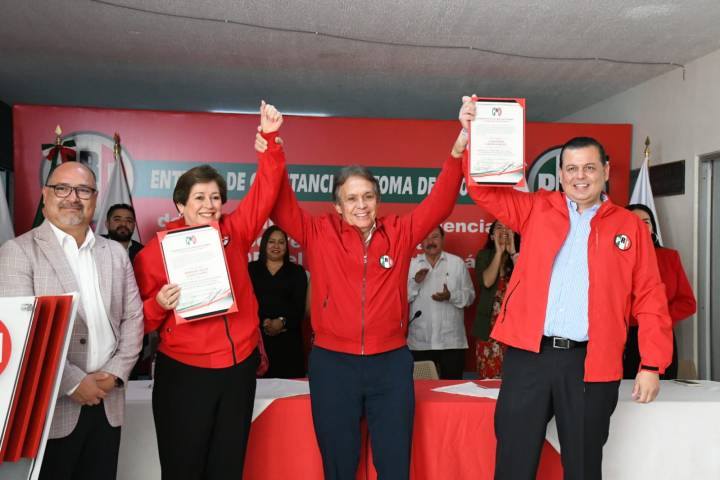 Rinde protesta Memo Valencia para un nuevo periodo al frente del PRI Michoacán