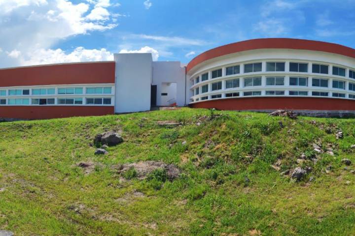 Inversión histórica de 725 mdp transformará la educación superior en Michoacán: SCOP