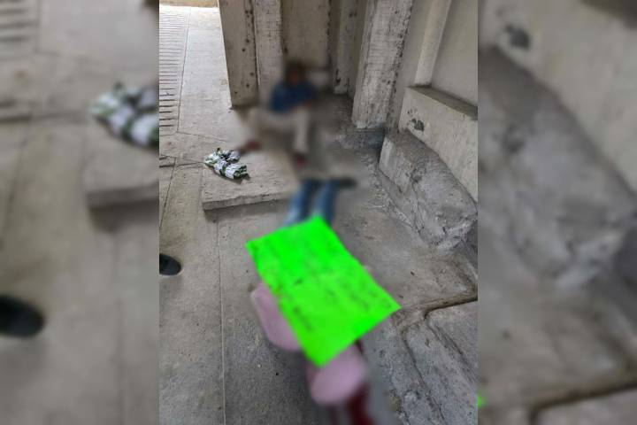 Ejecutan a dos hombres y les dejan narcomensaje, al poniente de Uruapan
