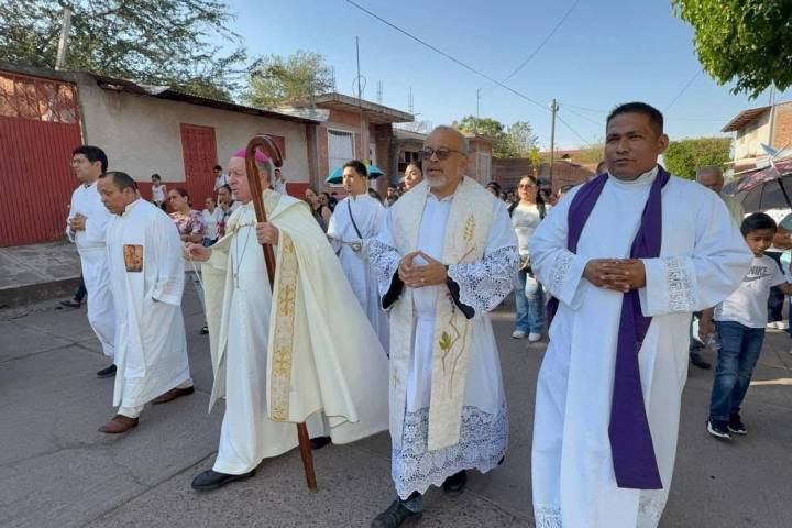 Piden paz para Aguililla.