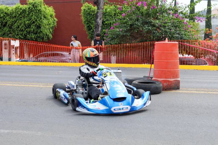 El olor a gasolina y llanta quemada en Morelia