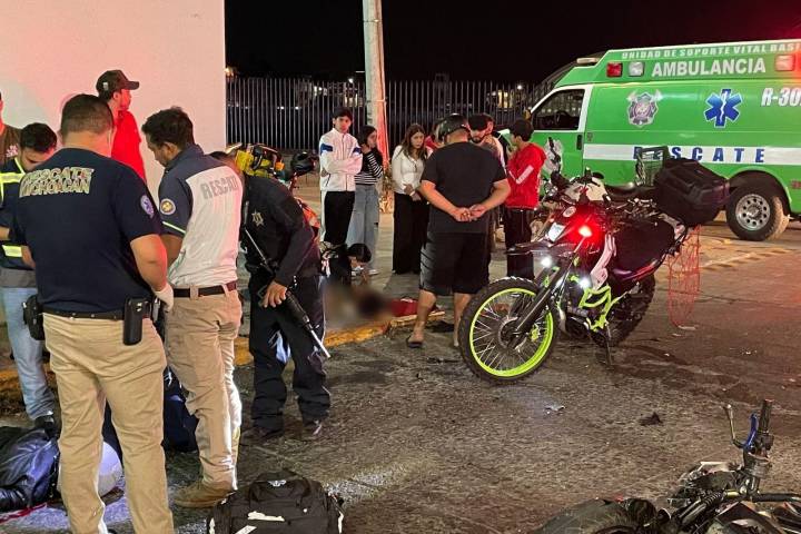Motociclista muere tras choque contra un vehículo en Uruapan; hay una lesionada