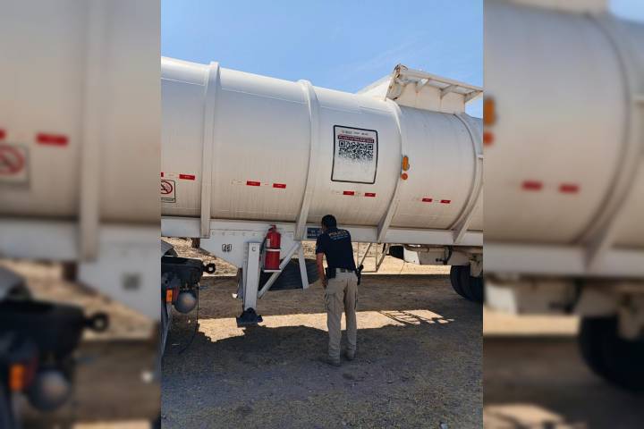 Asegura FGE tractocamión con reporte de robo en Huetamo