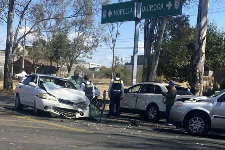 Se registra choque múltiple a la altura de la entrada a la Tenencia de Capula