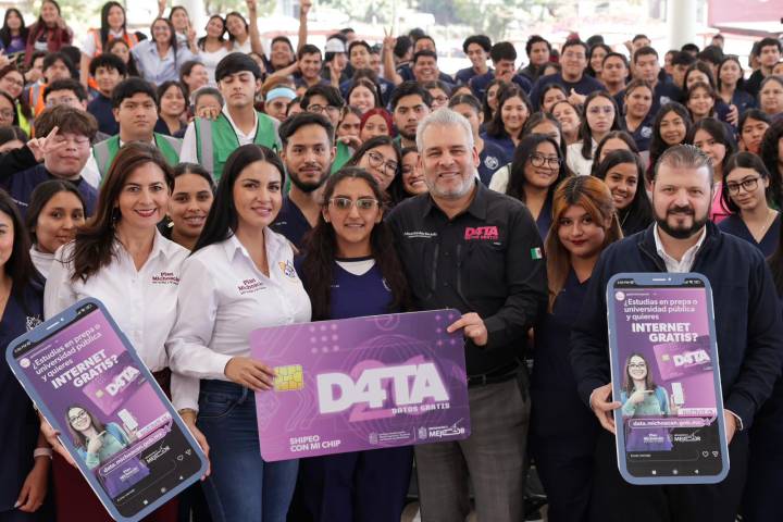 Convoca Bedolla a jóvenes de Uruapan a conectarse gratis a internet con Programa Data
