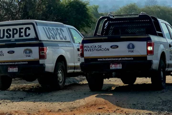Hallan a 2 hombres ejecutados y maniatados en la región de Tacámbaro