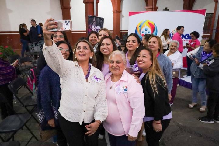 Quiroga impulsa la reflexión y fortalece acciones a favor de los derechos de las mujeres