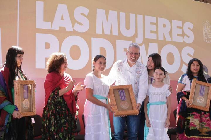 Mujeres conducen el rumbo de Michoacán y de México: Bedolla entrega la Presea Eréndira 2026