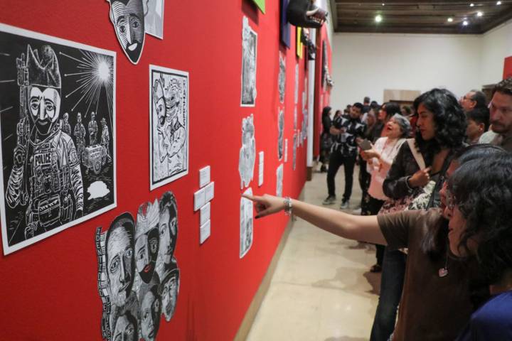 Exposición de gráfica binacional sobre identidad migrante llega al Clavijero