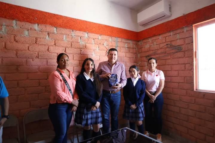 Vicente Gómez redobla el trabajo en territorio en el distrito XIX