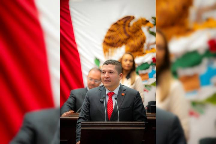 Vicente Gómez presenta iniciativa para fortalecer órdenes de protección a mujeres y NNA