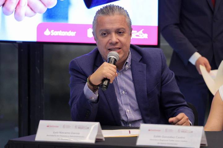Casi 830 mil trámites de pago de refrendo vehicular acumulados hasta el momento: Luis Navarro