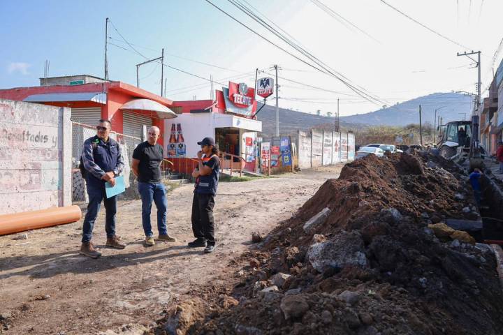 Más obras para Morelia: Adolfo Torres supervisa mejora de drenaje en Lomas del Punhuato