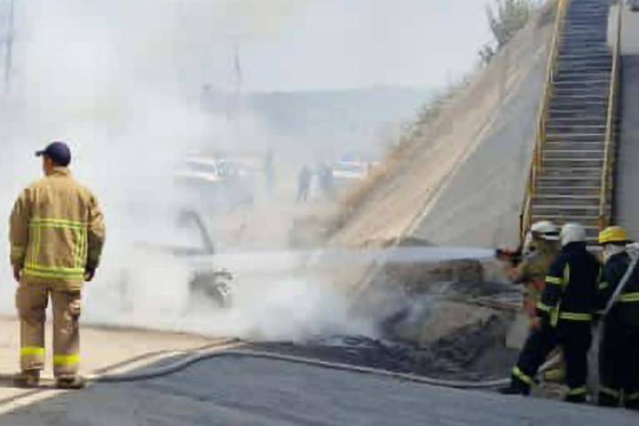 Se incendia vehículo en la Morelia-Salamanca, dentro de la región de Tarímbaro