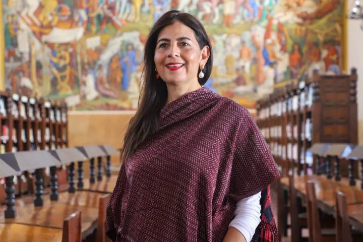 Invita Gabriela Molina a participar en coros comunitarios