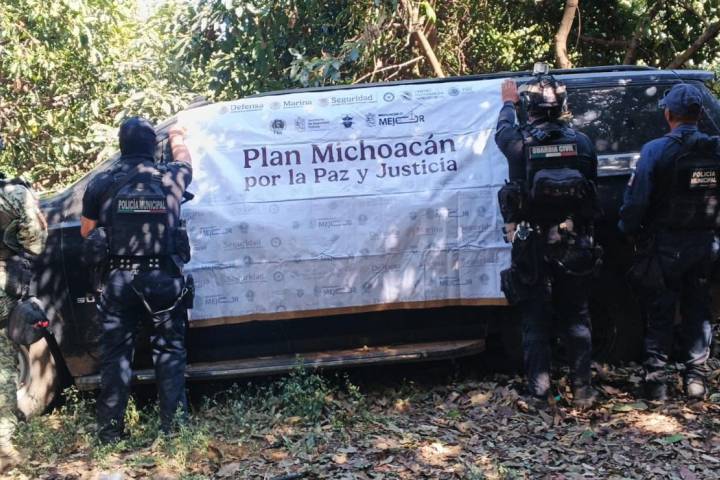 SSP y Defensa recuperan vehículo blindado con reporte de robo en Purépero