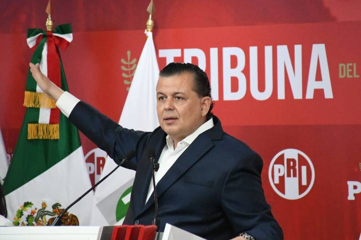 Hipócritas quienes donan a Cuba y no atienden a víctimas en Michoacán: Memo Valencia