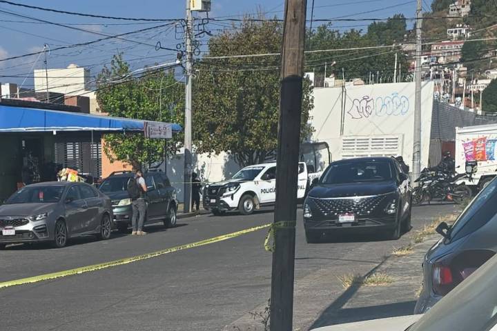 Automovilista herido al ser atacado a balazos en la colonia Francisco J. Múgica, de Uruapan