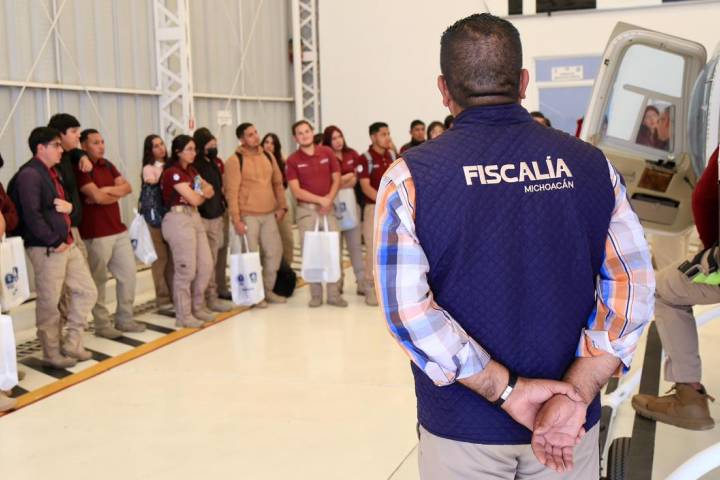 Fortalece CTP formación de futuros profesionales tras recibir visita de estudiantes de Seguridad Pública y Derecho, en la FGE